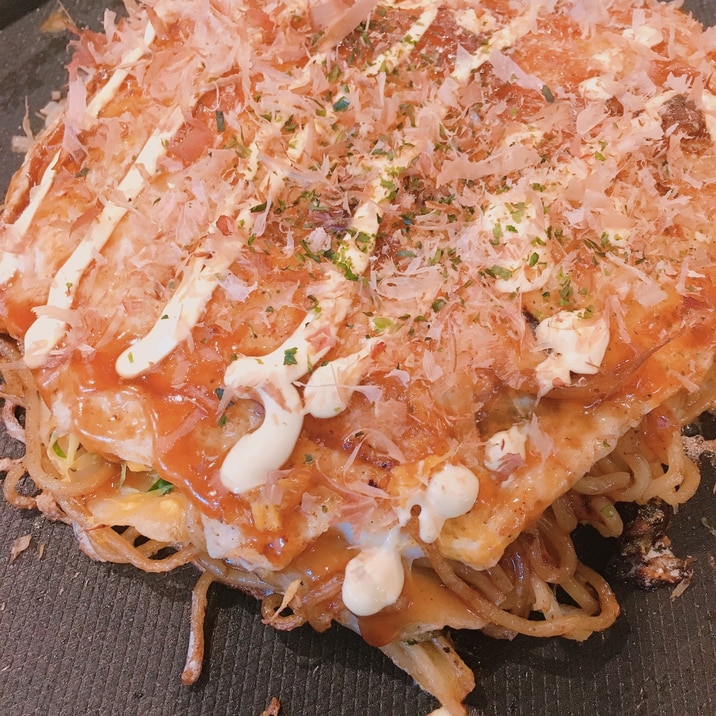 ホットプレートで広島風お好み焼き！！！